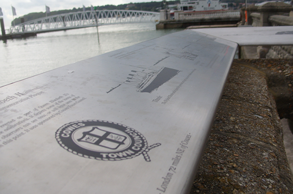 The horizon plaque on Cowes seafront